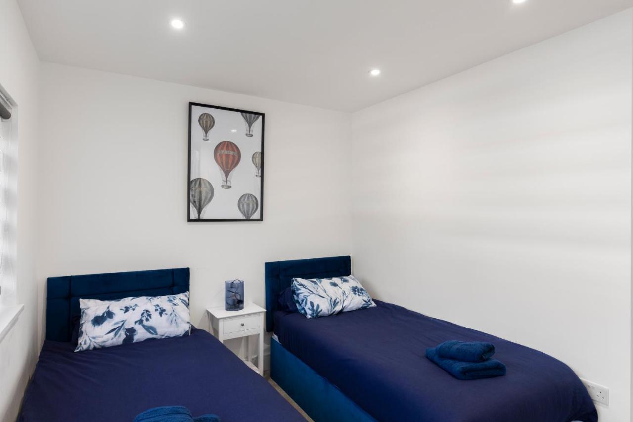 Апартаменты Star London Vivian Avenue 2-Bed Haven The Hyde Экстерьер фото